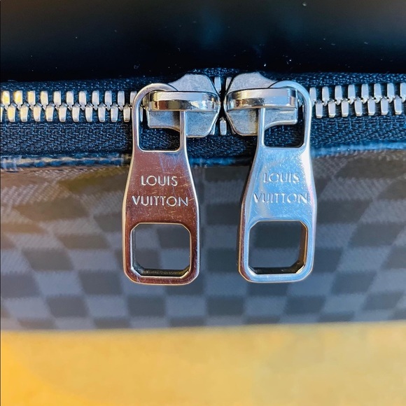 Authentic Louis Vuitton Crossbody - Picture 3 of 16